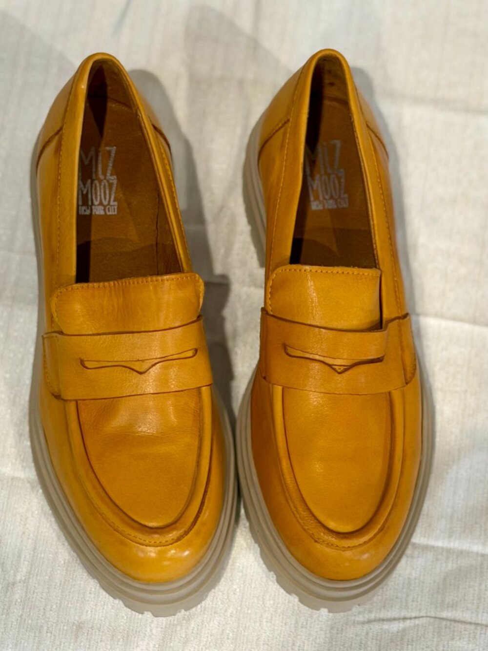 New Never Worn Miz Mooz Mustard seed Chunky Style Loafer